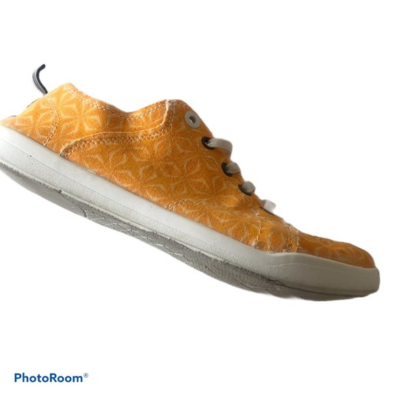 Women's Vionic, Milan Sneaker | Peltz Shoes